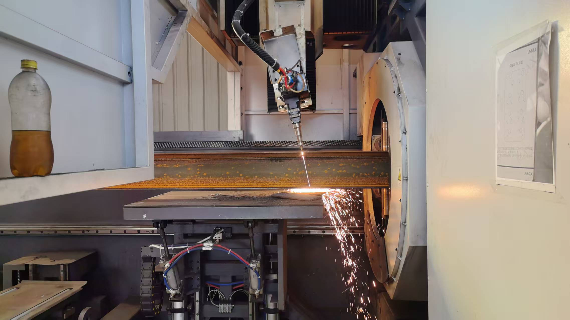 Liweiyuan го подобрува квалитетот на обработката на челичните конструкции Вести